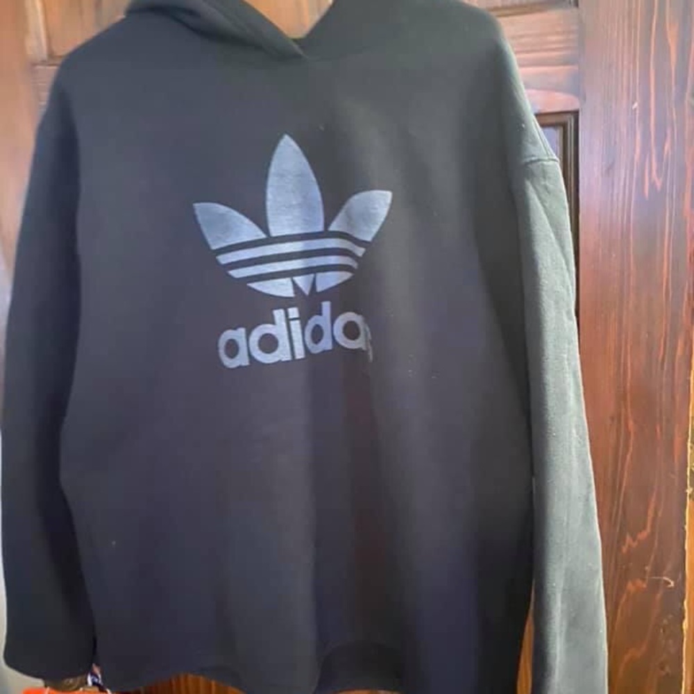 Adidas Sweatshirt